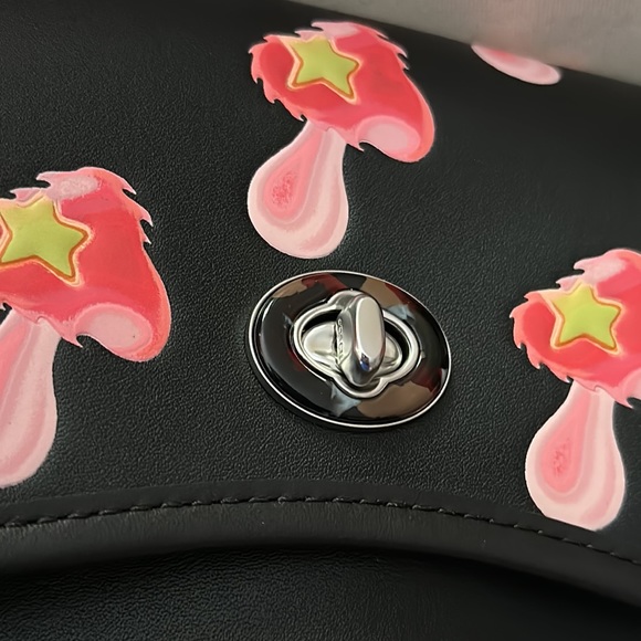 Coachtopia Wavy Dinky Leather Mushroom Print Chain Crossbody Purse Coach - Picture 11 of 16